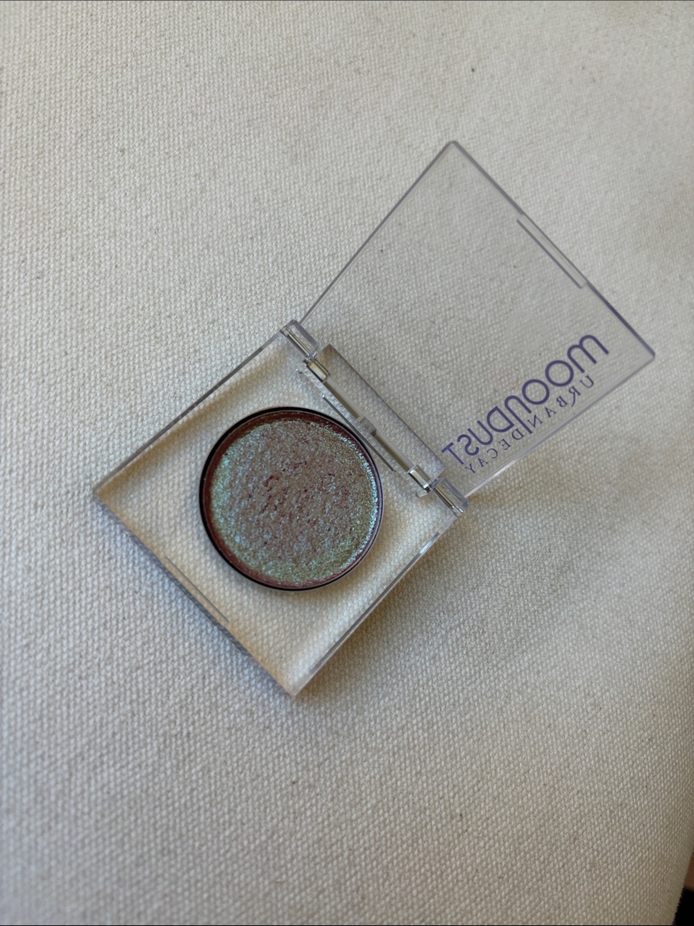 Urban Decay Moondust Glittery Eyeshadow in Solstice - Picture 7 of 7